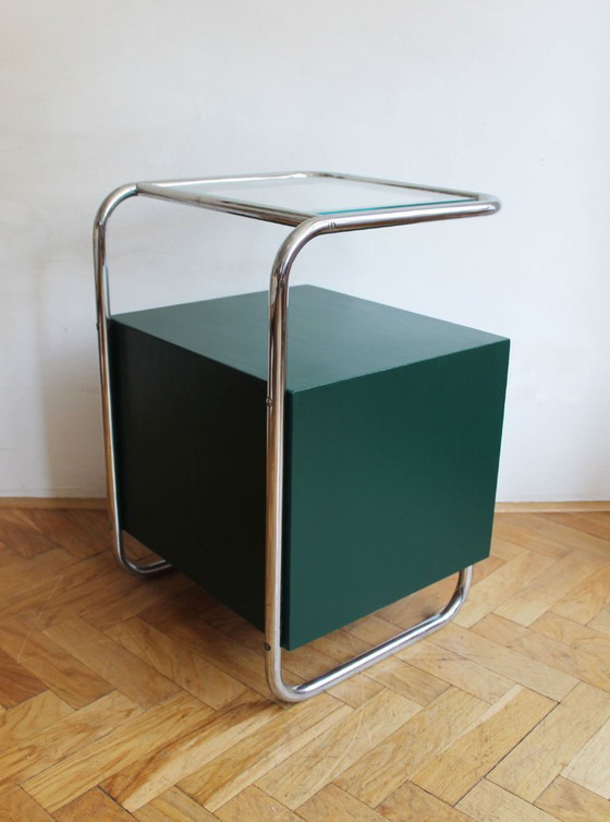 Image 1 of Zeldzaam Tsjechisch modernistisch nachtkastje van Kovona, jaren 1940.
