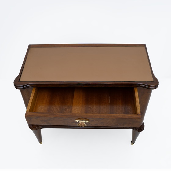 Image 1 of Paire de tables de nuit italiennes modernes du milieu du siècle en noyer et racine de thuya, années 1950