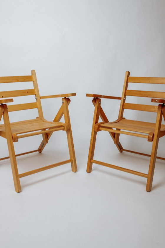 Image 1 of Ensemble de 2 chaises pliantes vintage en bois pour enfants
