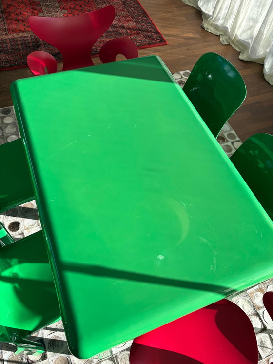 Image 1 of Eetset Stadio 120 van Vico Magistretti voor Artemide – Tafel + 6 stoelen (felgroen)