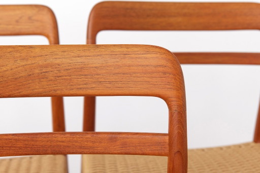 Set van 4 Alf Aarseth Model 145 eetkamerstoelen, teakhout en Deens papierkoord, Gustav Bahus, Noors – Wood (photo 2 of 10)