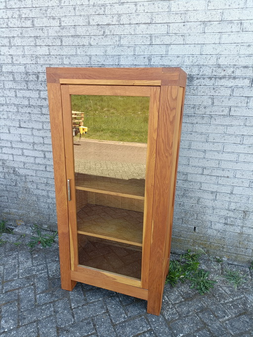 Vitrine en bois dur