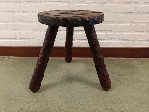 Brutalistischer Dreibein-Hocker Vintage 50er-60er Jahre
