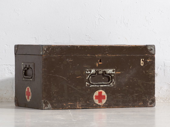 Valise médicale vintage Croix-Rouge (c.1940) #4 – Objets déco, Rustic (photo 14 of 40)