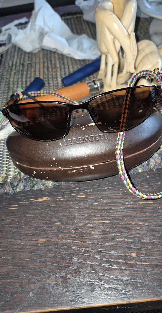 Lunettes de soleil italiennes – Serengeti, Cadeaux, Glass, Metal (photo 3 of 6)