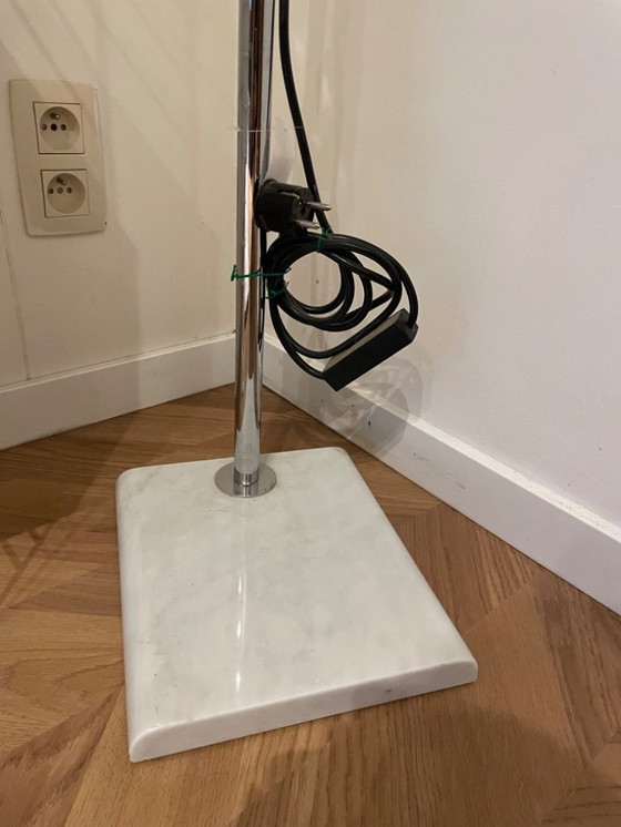 Image 1 of Vloerlamp Skipper & Pollux – ontwerp Bruno Gecchelin, Italië, jaren ’70 – marmeren voet, vintage design