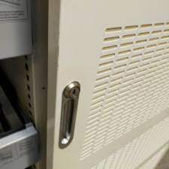 Image 1 of Akoestische kantoorkasten 2 stuks wit ral 9010 van Voortman