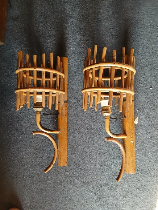 Ein Paar Wandlampen Laterne aus Bambus-Rattan. 50er Jahre 60er Jahre louis sognot