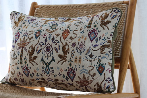 Exotic jacquard pillow
