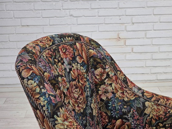 Image 1 of Sillón de cóctel danés de la década de 1960, tapizado en tela jacquard.