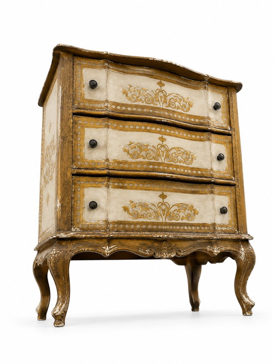 Cassettiera a tre cassetti in legno dorato in stile rinascimentale italiano – Cassettiere, Wood (photo 7 of 9)
