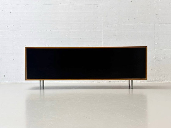 Image 1 of Sideboard aus Walnussholz von Knoll International, 1960er Jahre