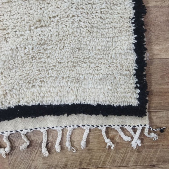 Image 1 of Minimal Berber Rug – Minimalist Berber Carpet | Moroccan Wool Rug | 245 × 150 cm