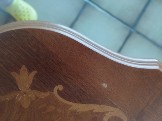 Image 1 of Table d'appoint incrustée, table à vin, vintage