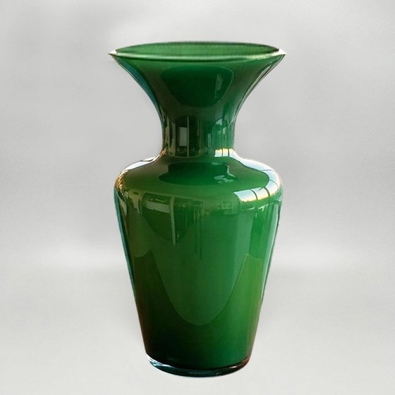 Image 1 of 1970s Italian Murano Blown Glass Emerald Green Vase by Maestro del Vetro.