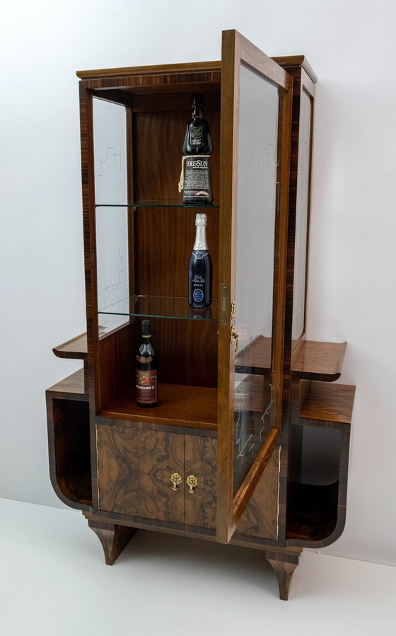 Image 1 of Art Dèco Italienische Nussbaum Vitrinen oder Bar Vitrine, 1925