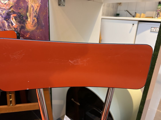 Image 1 of 4 chaises en Formica orange