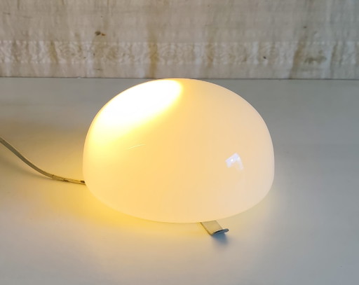 Opaline Globe Ceiling Light or Wall Sconce - Mid. 20th Century – plafondlampen, Glass (photo 2 of 8)