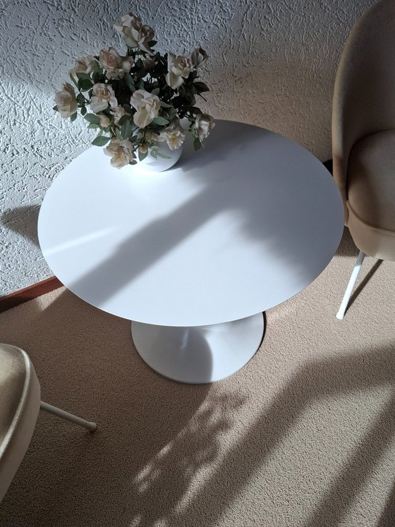 Tavolino vintage bianco rotondo modello Tulip 1970 – Tavolini, Altro (photo 5 of 7)