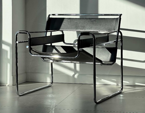 Image 1 of Wassily chair, Marcel Breuer's B3