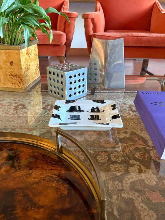 Image 1 of Cendrier en céramique, dans le style de Piero Fornasetti, France, années 1970
