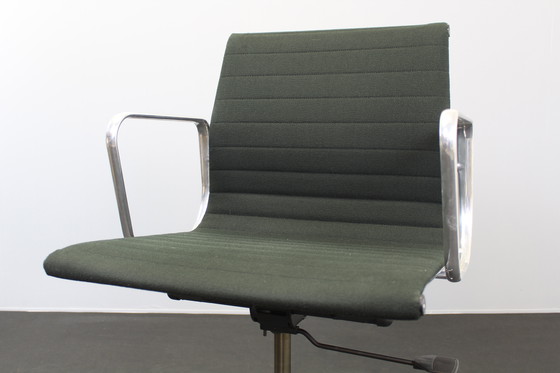 Image 1 of 9X Ea117 Office Chairs Icf Charles & Ray Eames Seats