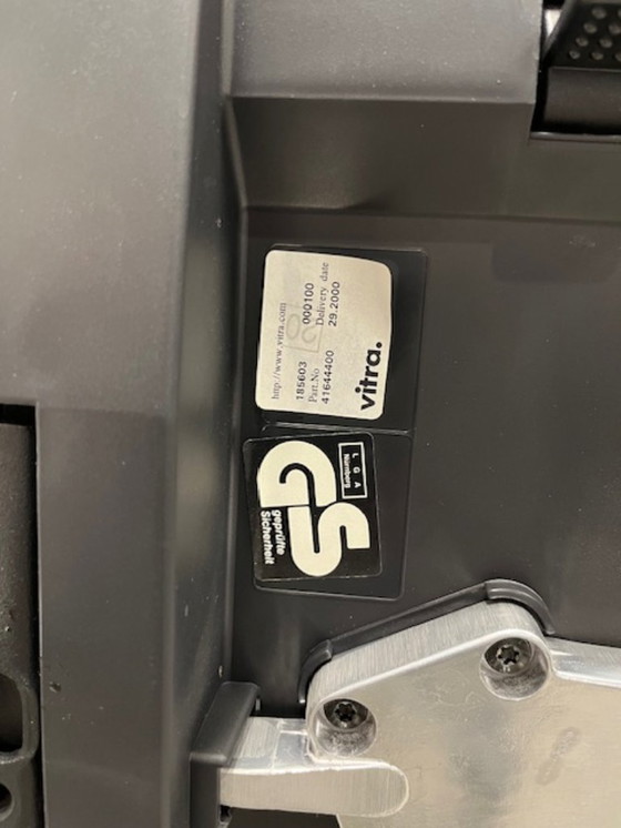 Image 1 of Vitra T Chair office chair