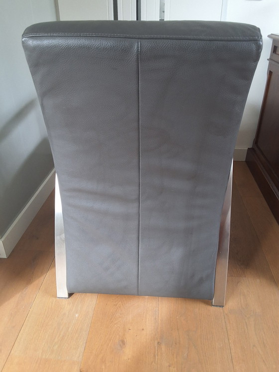 Image 1 of Fauteuil en cuir intérieur