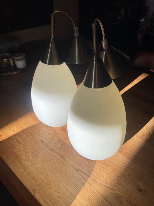 Set di 2 lampade a sospensione vintage Philips – vetro opalino e ottone – anni '70