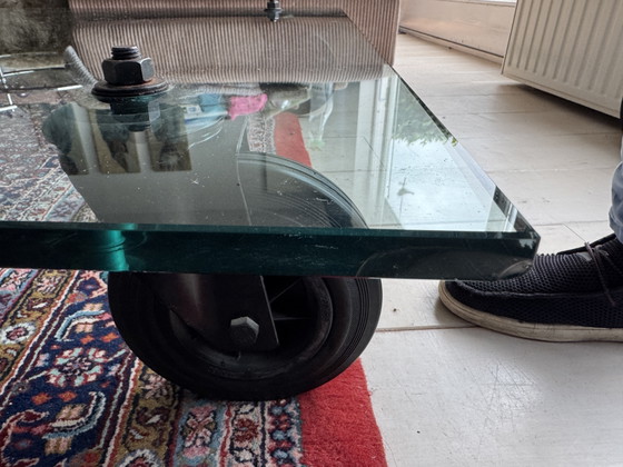 Tavolino da caffè in vetro su ruote – FontanaArte, Tavolini da caffè, Glass, Metal (photo 3 of 6)