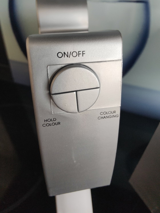 Image 1 of La Linea - Lampada di Osvaldo Cavandoli, Keith Haring - Set 2 pezzi 1990