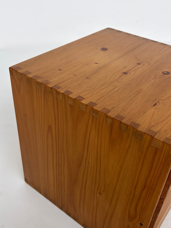 Vintage grenen ladekast van Ate van Apeldoorn – Woodwork Hattem – Ladekasten, Dutch Design Style (photo 3 of 9)