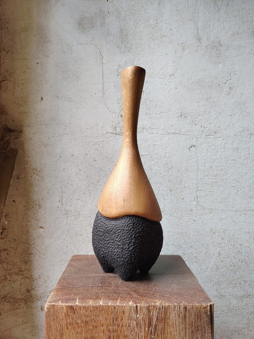Geschnitzte Massivholz Vase / Skulptur aus Eiche