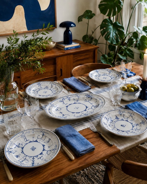 Servizio da tavola Boch Frères composto da 6 piatti in maiolica e un piatto da portata – Motivo "Cipolla Blu" (Zwiebelmuster), B