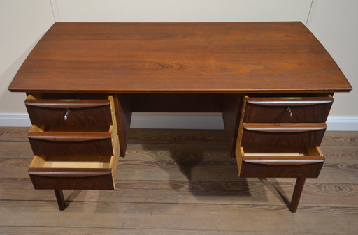 Teak Mid Century bureau danois Design