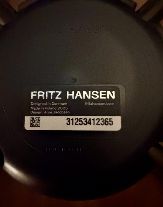 Image 1 of Grand Prix - set of 3 chairs - Arne Jacobsen - Fritz Hansen