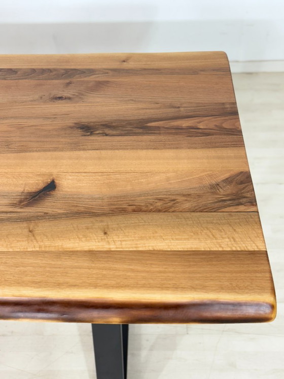 Massief houten eettafel van walnoothout / Tafel / Eettafel / Vergadertafel / Woonkamertafel / 220 cm breed (photo 6 of 13)