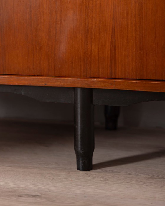 Image 1 of Buffet vintage en bois et verre, design italien des années 1960