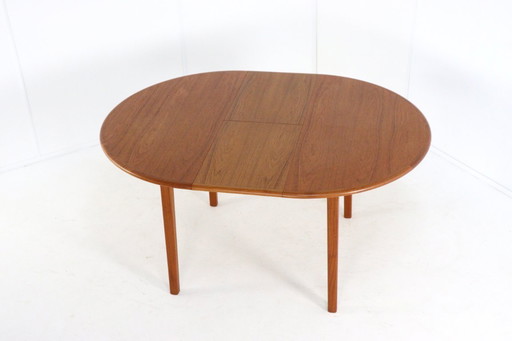 H. Sigh & Sons mobelfabrik round extendable dining table vintage Danish 'Parup'