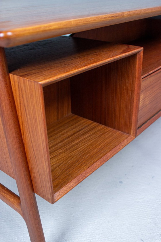 Image 1 of Vintage teakhouten secretair bureau, ladekast, Deens Riis Antonsen