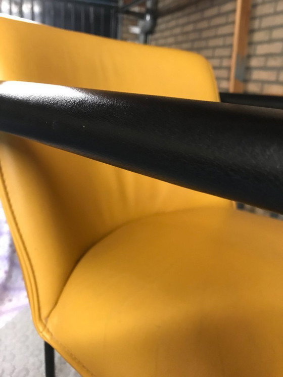 Image 1 of 4xLeolux stoelen (CACHUCHA), Wapity Leder. Ontwerper Hugo de Ruiter.