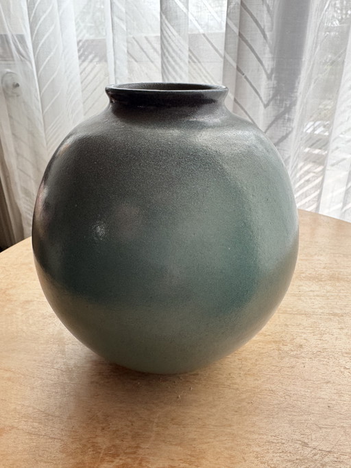 Antique vase De Zwing Noordwijk