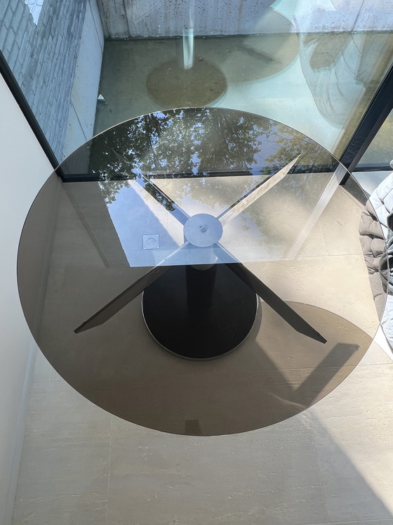 Image 1 of Mesa de diseño de cristal y cromo
