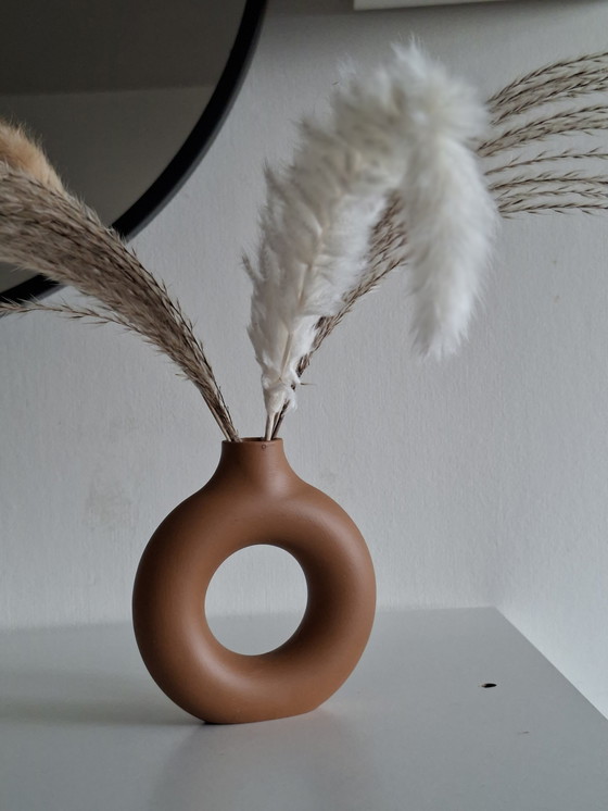 Image 1 of Set moderne decoratieve gipsen vazen ​​– minimalistische en elegante interieurdecoratie