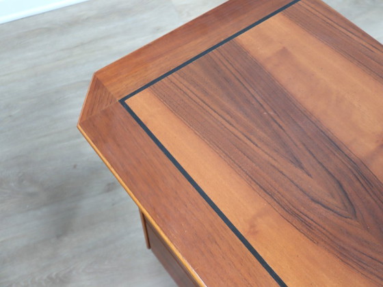 Image 1 of Paar Nachttische aus massivem Walnussholz, Ende der 1970er Jahre