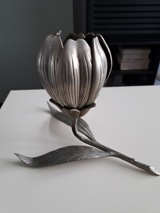 Image 1 of Posacenere a fiore in metallo vintage