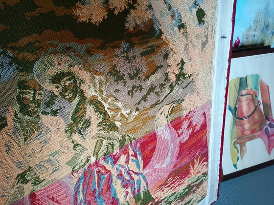 Image 1 of Arazzo antico di grandi dimensioni, scena classica, cornice in skado rosso