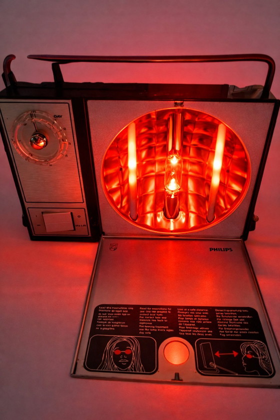 Image 1 of Philips sunlamp deluxe hp3111