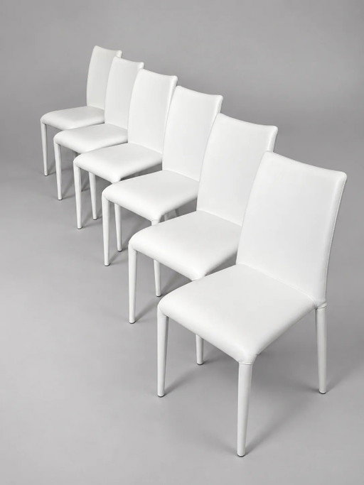 Set van zes witte leren eetkamerstoelen – Italiaans design
