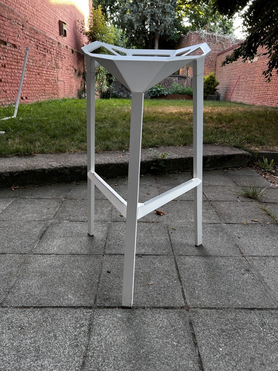Image 1 of 2 Magis krukken_Een kruk, 77 cm hoog, wit